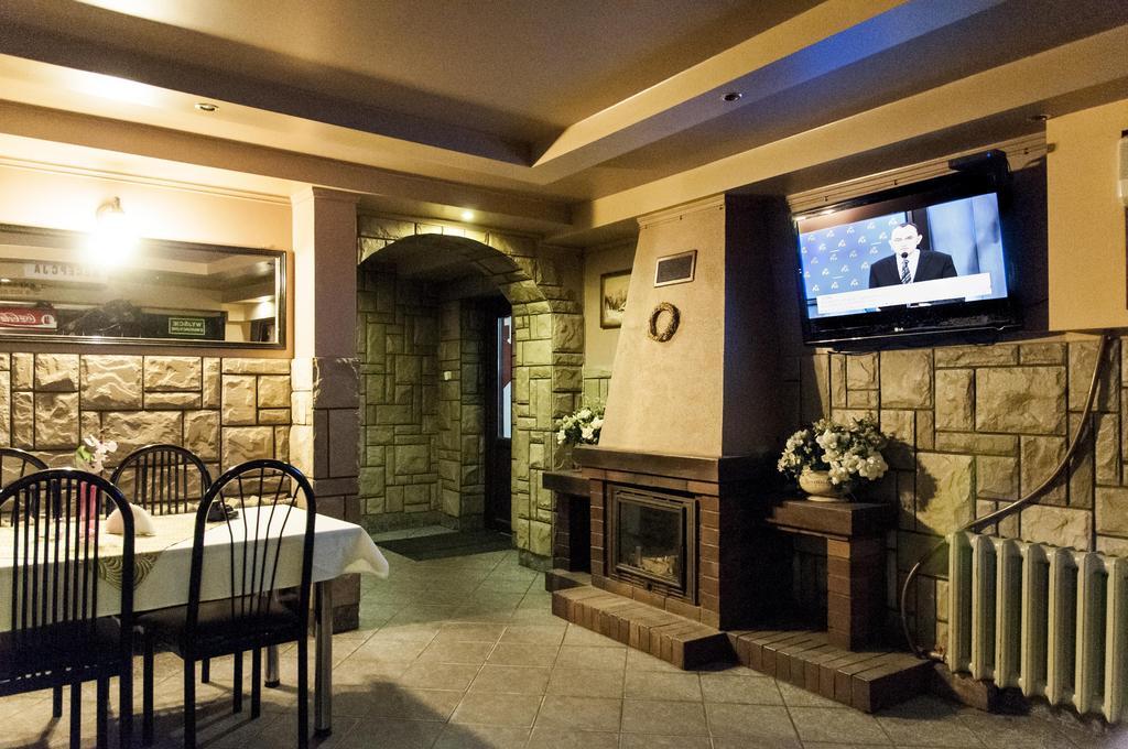 Uslugi Hotelarskie Las Vegas Międzyrzec Podlaski 외부 사진