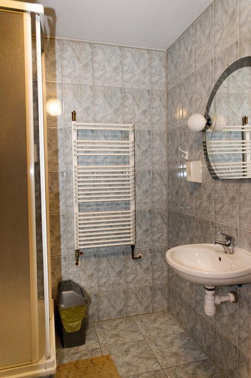 Uslugi Hotelarskie Las Vegas Międzyrzec Podlaski 객실 사진